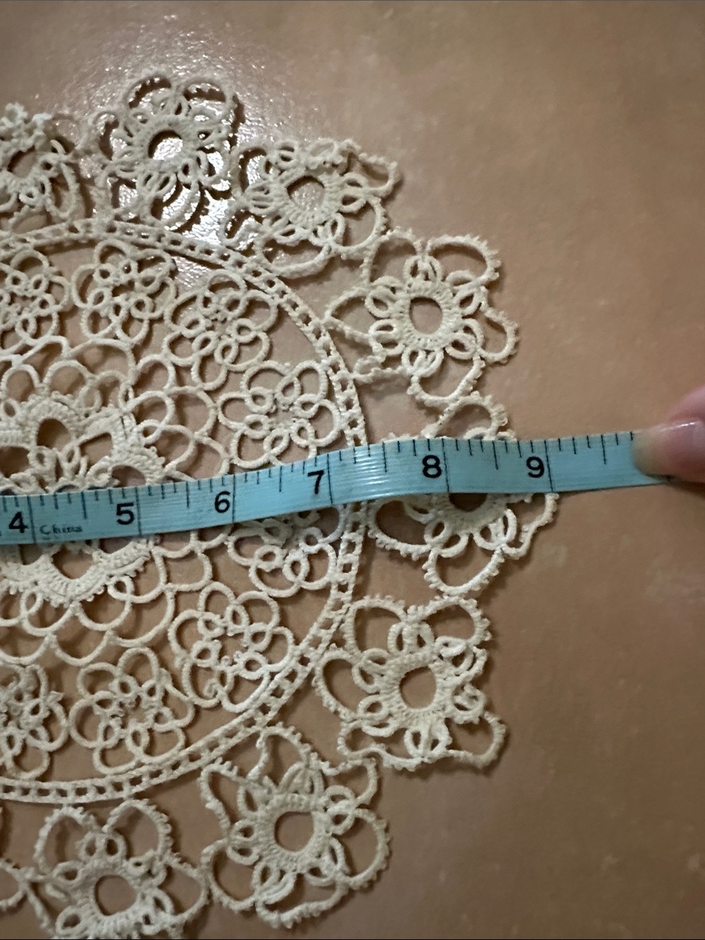 VTG Handmade Crochet Lace Doilies - Set of 2 in Ivory - Picture 4 of 4